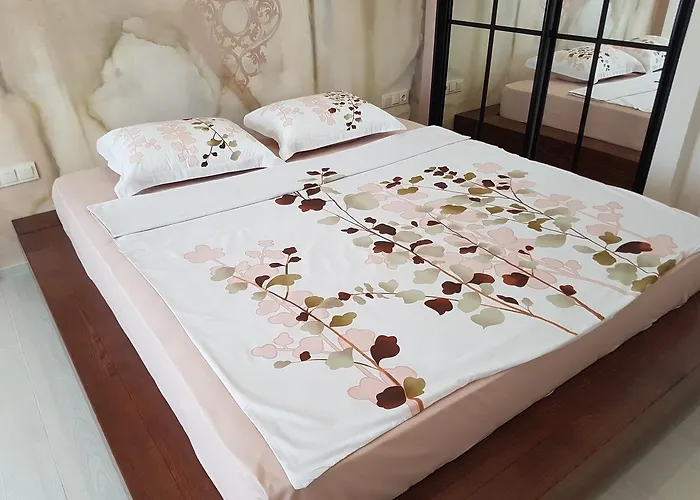 Royal Center-3 Rooms 3 Tv
